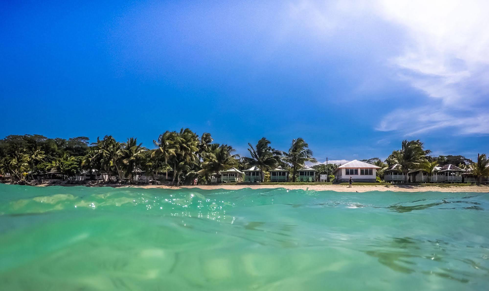 Tailua Beach Fales Manase エクステリア 写真