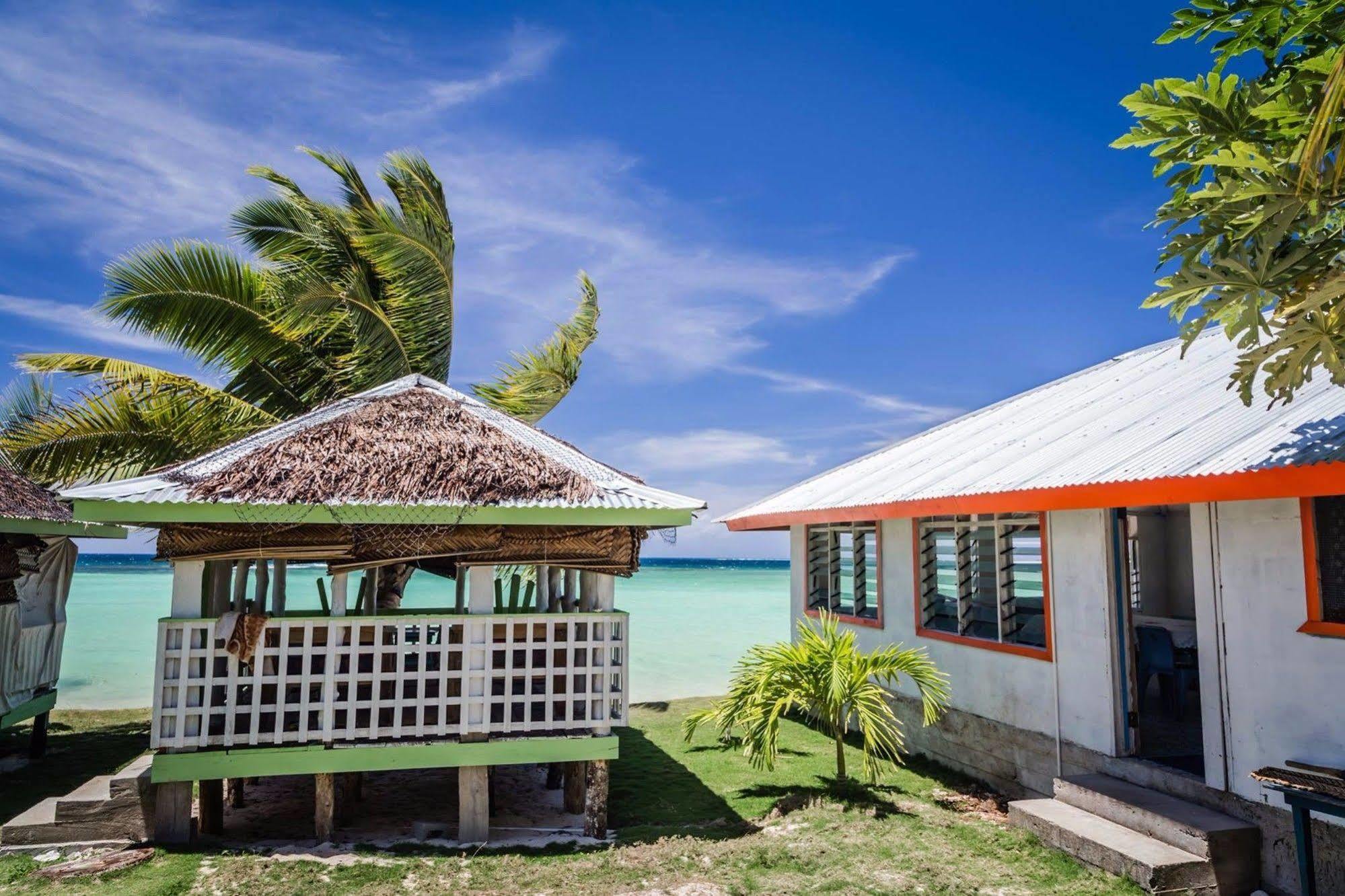 Tailua Beach Fales Manase エクステリア 写真