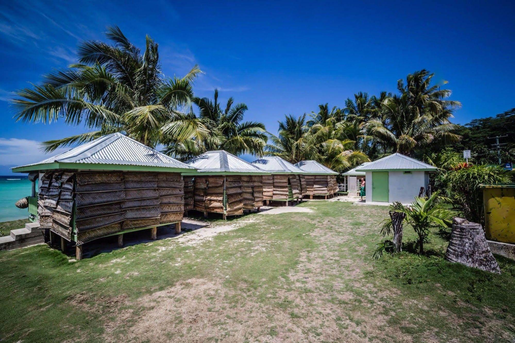 Tailua Beach Fales Manase エクステリア 写真